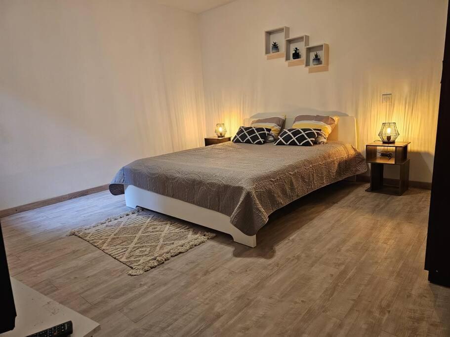 Joli Appartement En Face De Lac Nantua Extérieur photo
